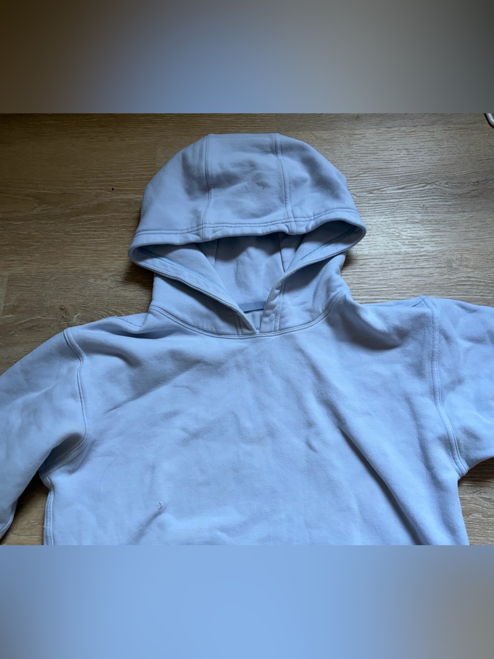 Kids Light Blue Lululemon Sweatshirt size XS in lilac purple